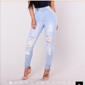 Light denim high wasted jeans
